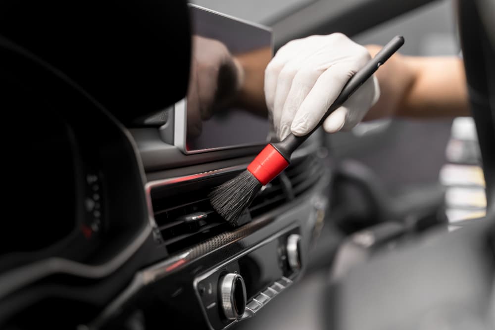 Interieurdetail tijdens professionele reiniging