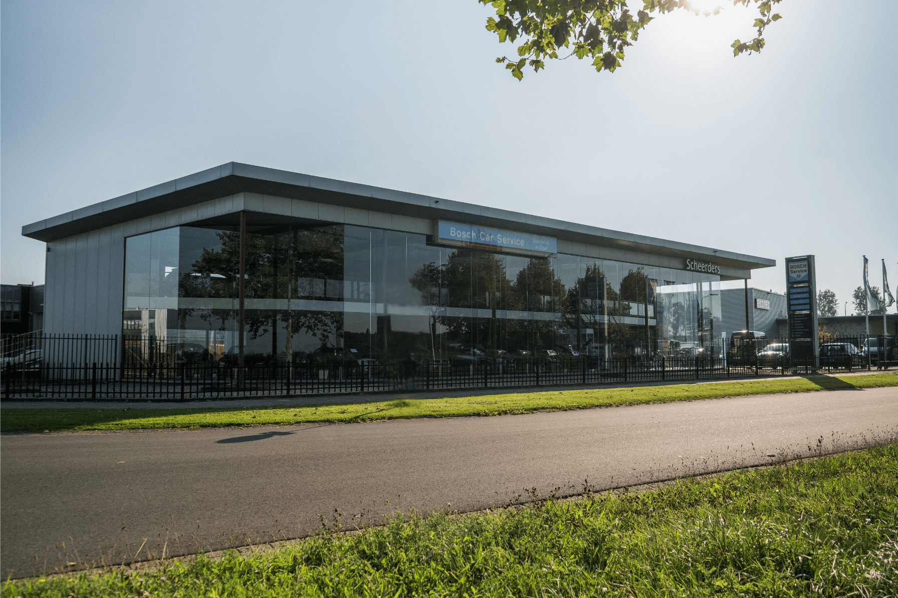 Visual van Bosch Car Service Garage Scheerders